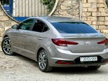 Hyundai Elantra-6