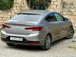 Hyundai Elantra-8