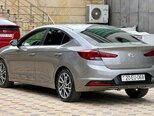 Hyundai Elantra-14