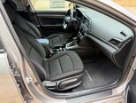 Hyundai Elantra-16