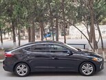 Hyundai Elantra-3