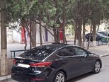 Hyundai Elantra-4