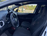 Toyota Vitz-7