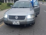 Volkswagen Passat-1
