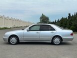 Mercedes E 230-4