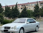 Mercedes E 230-2
