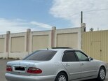 Mercedes E 230-6