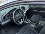 Hyundai Elantra-11