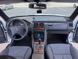 Mercedes E 240-17
