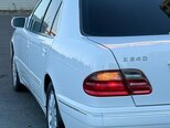 Mercedes E 240-15