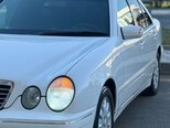 Mercedes E 240-11