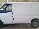 Ford Transit-9