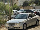 Mercedes E 280-1