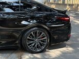 Lexus ES 300h-12