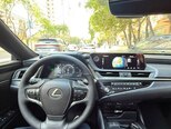 Lexus ES 300h-21