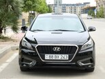 Hyundai Sonata-1