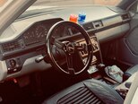 Mercedes 200 D-8