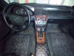 Mercedes E 200-2