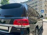 Toyota Land Cruiser-6