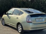 Toyota Prius-5