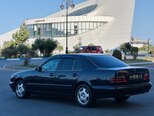 Mercedes E 270-22