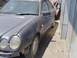Mercedes E 200-3