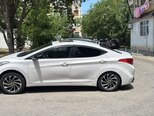 Hyundai Elantra-2