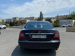 Mercedes E 280-11