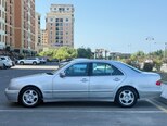 Mercedes E 240-13