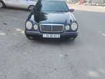 Mercedes E 230-1