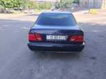 Mercedes E 230-5