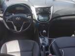 Hyundai Accent-12