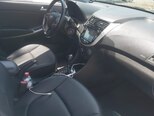 Hyundai Accent-11