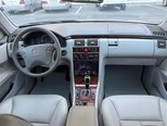 Mercedes E 280-17