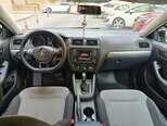 Volkswagen Jetta-6