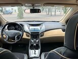 Hyundai Elantra-6
