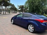 Hyundai Elantra-11