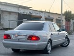 Mercedes E 200-3