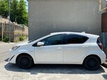 Toyota Aqua-4