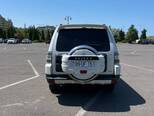 Mitsubishi Pajero-9