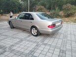 Mercedes E 230-11