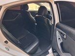 Hyundai Elantra-12