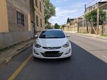 Hyundai Elantra-1
