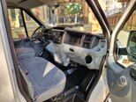 Ford Transit-13