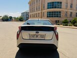 Toyota Prius-5