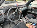 Mercedes E 230-4