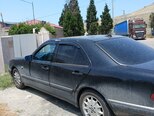Mercedes E 200-5