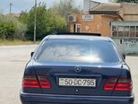 Mercedes E 230-3