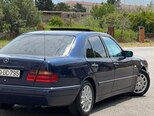 Mercedes E 230-5