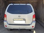 Nissan Pathfinder-2